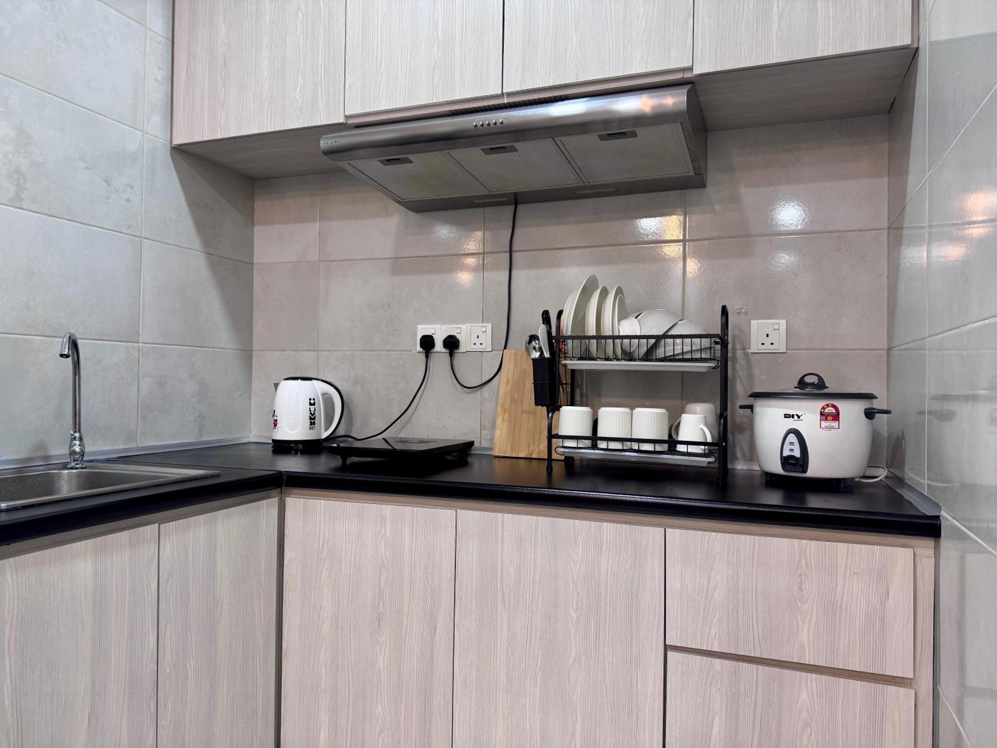 Metrocity Square Condominium-3r2b-9 Pax *