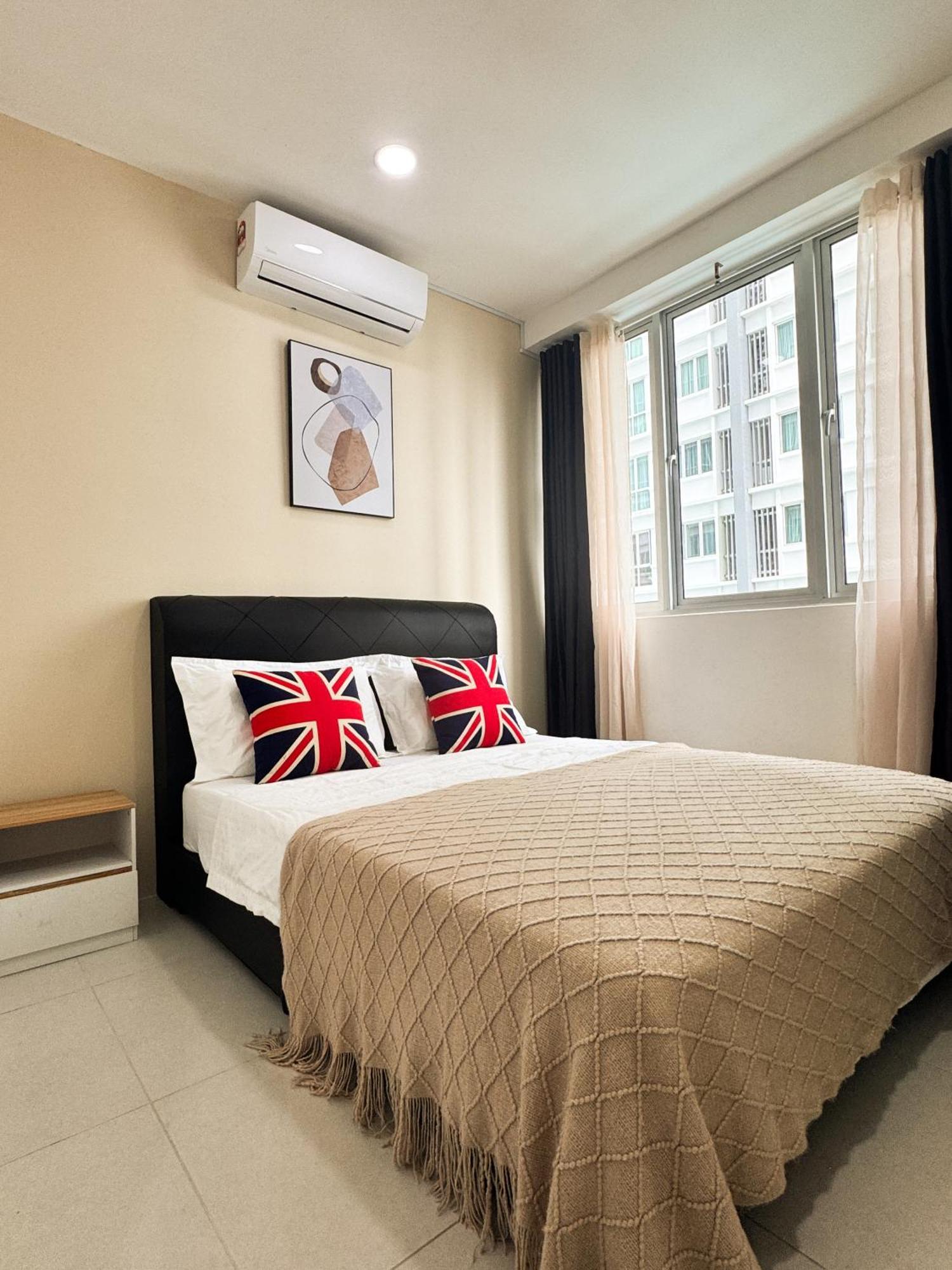 Metrocity Square Condominium-3r2b-9 Pax * Kuching